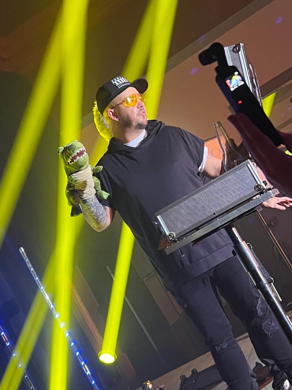 Phil Pearson magician performing live